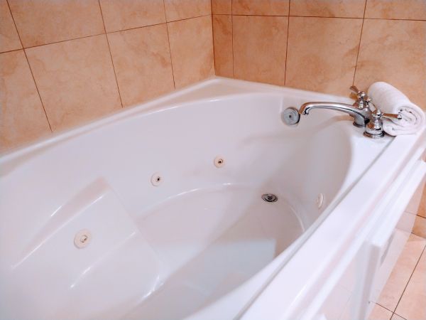Acrylic Tub Installation in New Albany